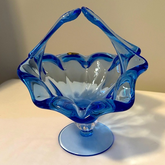 Breathtakingly Beautiful Murano Art Crystal Basket White Cristal Hand Made Italy